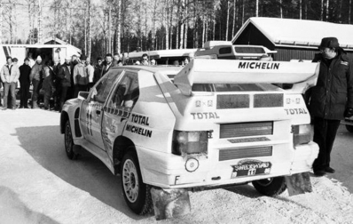 Philippe Wambergue - Jean-Bernard Vieu
36º International Suecia Rally 1986. Citröen BX4TC. Abandonó por motor en SS24 Valasen de 9.00 Km.

Del 14 al 16 de Febrero, Karlstad, Suecia.
Superficie: nieve - hielo.

El Rally tenia un total de 1670.00 km de los que 556.79 km divididos en 30 tramos eran especiales.

Tomaron la salida 107 equipos, finalizaron 62.@
Palabras clave: Philippe_Wambergue;Citroen;BX4TC;Suecia;1986;nieve;Grupo_B
