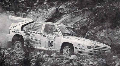 Jean-Claude Andruet - Annick Peuvergne
33º Acrópolis Rally 1986. Citröen BX4TC (9809 NR 92). Abandonó por accidente en SS2 Dionissos de 11.22 Km.

Del 2 al 4 de Junio, Atenas, Gracia.
Superficie: tierra.

El Rally tenía un total de 1890.00 km de los que 572.13 km divididos en 46 tramos eran especiales (8 de ellas fueron canceladas SS8, SS9, SS10, SS14, SS16, SS21, SS36 y SS45).

Tomaron la salida 102 equipos, finalizaron 34.@
Palabras clave: ;Citroen;BX4TC;Grupo_B;Acropolis;Grecia;1986