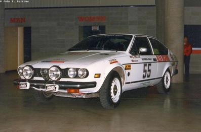 Gary English - Michael Blore
21º Olympus Rally 1986. Alfa Romeo Alfetta GTV6. Abandonó.

De 4 al 7 de Diciembre, Tacoma - Tumwater, Washington, Estados Unidos.
Superficie: tierra.

El Rally tenía un total de 540.65 km cronometrados divididos en 40 tramos especiales (uno de ellos fue cancelado SS6 Taylor Towne de 14.76 km).

Tomaron la salida 50 equipos, finalizaron 25.
Palabras clave: Alfa;Romeo;Alfetta;GTV;1986;Olympus;EE.UU;Parque_Cerrado