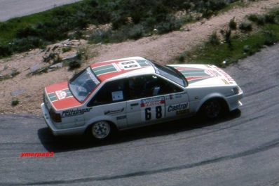 Klaus Fritzinger - Lutz Hage
30º Tour de Corse - Rallye de France 1986. Toyota Corolla 1600 GT 2 Door AE86 (KL-A 4355). Abandonó, desconocemos el motivo y en que especial.

Del 1 al 3 de Mayo, Ajaccio, Córcega, Francia.
Superficie: asfalto.

El Rally tenia un total de 1551.00 km de los que 1122.34 km divididos en 30 tramos eran especiales. (4 de ellos fueron cancelados. SS12 Figarella - Cardo de 15.75 Km, SS18 Corte - Taverna de 26.84 Km, SS19 Moltifao - Speloncato de 38.16 Km y SS20 Corbara - Calenzana de 23.69 Km. Los 3 últimos por el fatal accidente de Henri y Sergio).
Tomaron la salida 122 equipos, finalizaron 31.

En esta edición habí­an 5 tramos de 50 o mas Km cronometrados, SS7 Cozzano - Col de la Serra de 50.84, SS8 Muracciole - Abbazia de 50.00, SS10 Pont d'Altiani - Pont St Laurent de 56.01, SS14 Prunelli - San Pancrazio de 55.67 y SS17 Campe Militaire - Corte de 58.14. Uno de mas de 70 km, SS23 Saint Roch - Suaricchio de 78.19, y otro, el último, SS30 Liamone - Suaricchio de 83.16 Km.

Aquí dejo los kilómetros de cada uno de los 30 tramos del Rally:

1ª ETAPA (01-Mayo-1986)
SS1 Verghia - Pont de la Masina de 38.09 km
SS2 Sainte Marie Sicche - Moca 1 de 23.96 km
SS3 Petreto - Aullene 1 de 20.03 km
SS4 Zerubia - Santa Giulia de 30.60 km
SS5 Sartene - Zonza de 44.23 km
SS6 Aullene - Zicavo de 25.59 km
SS7 Cozzano - Col de la Serra de 50.84 km
SS8 Muracciole - Abbazia de 50.00 km
SS9 Campo al Quarcio - Ponte de Noceta de 33.77 km
SS10 Pont d'Altiani - Pont St Laurent de 56.01 km
SS11 Ponte Rosso - Borgo de 42.29 km

TOTAL ETAPA 415.41 km

2ª ETAPA (02 Mayo-1986)
SS12 Figarella - Cardo (cancelado) de 15.75 km
SS13 Saint Florent - Col de San Stefano de 26.81 km
SS14 Prunelli - San Pancrazio de 55.67 km
SS15 Folelli - Santa Lucia di Moriani de 18.49 km
SS16 Moriani Plage - Orsoni de 20.10 km
SS17 Campe Militaire Corte de 58.14 km
SS18 Corte - Taverna (cancelado) de 26.84 km
SS19 Moltifao - Speloncato (cancelado) de 38.16 km
SS20 Corbara - Calenzana (cancelado) de 23.69 km

TOTAL ETAPA 283.65 km

3ª ETAPA (03-Mayo-1986)
SS21 Norte Dame de la Serra - Pont du Fango de 28.77 km
SS22 Fango - Ota de 48.59 km
SS23 Saint Roch - Suaricchio de 78.19 km
SS24 Tavera - Pont de Mezzana de 30.57 km
SS25 Sainte Marie Sicche - Moca 2 de 23.96 km
SS26 Petreto - Aullene 2 de 20.03 km
SS27 Sorbollano - Santa Giulia de 35.59 km
SS28 Calvese - Agosta Plage de 38.69 km
SS29 Plaine de Peri - Capiglioli de 35.73 km
SS30 Liamone - Suaricchio 83.16 km

TOTAL ETAPA 423.28 km.
SUMANDO LAS TRES ETAPAS, ESTAMOS HABLANDO DE 1122.34 KM CRONOMETRADOS... UNA SALVAJADA...
Palabras clave: Toyota;Corolla;GT;Corse;Corcega;1986