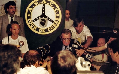 30º Tour de Corse - Rallye de France 1986
Unas horas mas tarde de la confirmación de la trágica noticia de la muerte de Henri Toivonen y Sergio Cresto, Jean-Marie Balestre, (que por entonces presidí­a la FISA -la actual FIA-), anunció la supresión del Grupo B de rallys a partir de la temporada siguiente debido a su peligrosidad. 
Palabras clave: ;Corcega;Corse;1986;Personajes