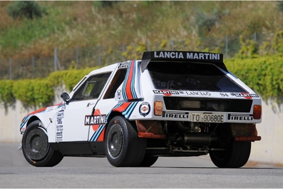 Lancia Delta S4
Ex-Markku Alén

Este Lancia compitió en el año 1986 en el 6º Marlboro Rally Argentina y en el 36º 1000 Lakes Rally.

En Argentina pilotado por Markku Alén - Ilkka Kivimäki, clasificado 2º. 

En Finlandia por Karl-Erik (Kalle) Grundel - Benny Melander, clasificado 6º.
Palabras clave: Lancia;Delta;Grupo_B;1986