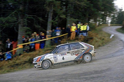 Juha Kankkunen - Juha Piironen
36º Lombard RAC Rally 1987. Lancia Delta HF 4WD (TO 82978F). Clasificado 1º.

Del 22 al 25 de Noviembre, Chester, Inglaterra.
Superficie: tierra.
El Rally tenia un total de 2623.92 Km de los que 513.29 Km divididos en 48 tramos eran especiales, (uno de ellos fue cancelado SS22 Hafren Forest 3 de 19.42 Km).
Se inscribieron 176 equipos, tomaron la salida 165, finalizaron 83.@
Palabras clave: ;Lancia;Delta;Gran_Bretaña;1987;RAC_Rally;Lombard;Inglaterra