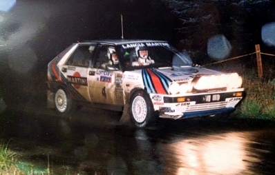 Juha Kankkunen - Juha Piironen
36º Lombard RAC Rally 1987. Lancia Delta HF 4WD (TO 82978F). Clasificado 1º.

Del 22 al 25 de Noviembre, Chester, Inglaterra.
Superficie: tierra.
El Rally tenia un total de 2623.92 Km de los que 513.29 Km divididos en 48 tramos eran especiales, (uno de ellos fue cancelado SS22 Hafren Forest 3 de 19.42 Km).
Se inscribieron 176 equipos, tomaron la salida 165, finalizaron 83.@
Palabras clave: ;Lancia;Delta;Gran_Bretaña;1987;RAC_Rally;Lombard;Inglaterra