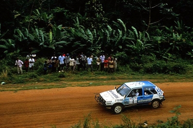 Kenneth Eriksson - Peter Diekmann
19º Rallye Côte d'Ivoire 1987. Volkswagen Golf GTi (WOB-AH 861). Clasificado 1º.

Del 22 al 26 de Septiembre, Abidjan.
Superficie: tierra.

El Rallye tenia un total de 3831.49 Km de los que 1074.01 Km eran con controles horarios.
Desconocemos el número de controles que habí­an.

Se inscribieron 43 equipos, tomaron la salida 43, finalizaron 11.@
Palabras clave: ;Cote_Ivoire;Volkswagen;Golf;GTi;1987