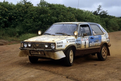 Kenneth Eriksson - Peter Diekmann
19º Rallye Côte d'Ivoire 1987. Volkswagen Golf GTi (WOB-AH 861). Clasificado 1º.

Del 22 al 26 de Septiembre, Abidjan.
Superficie: tierra.

El Rallye tenia un total de 3831.49 Km de los que 1074.01 Km eran con controles horarios.
Desconocemos el número de controles que habí­an.

Se inscribieron 43 equipos, tomaron la salida 43, finalizaron 11.@
Palabras clave: ;Cote_Ivoire;Volkswagen;Golf;GTi;1987