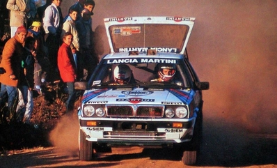 Massimo (Miki) Biasion - Tiziano Siviero
7º Marlboro Rally de Argentina 1987. Lancia Delta HF 4WD. Clasificado 1º.

Del 4 al 8 de Agosto, Buenos Aires - Cordoba.
Superficie: tierra.

El Rally tenia un total de 2214.59 km de los que 596.55 km divididos en 27 tramos eran especiales (una de ellas fue cancelada SS25).

Tomaron la salida 64 equipos, finalizaron 23.@
Palabras clave: Miki_Biasion;Argentina;Lancia;Delta;1987
