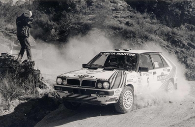 Jorge Recalde - Jorge del Buono
7º Marlboro Rally de Argentina 1987. Lancia Delta HF 4WD. Clasificado 2º.

Del 4 al 8 de Agosto, Buenos Aires - Cordoba.
Superficie: tierra.

El Rally tenia un total de 2214.59 km de los que 596.55 km divididos en 27 tramos eran especiales (una de ellas fue cancelada SS25).

Tomaron la salida 64 equipos, finalizaron 23.@
Palabras clave: Jorge_Recalde;Lancia;Delta;Argentina;1987