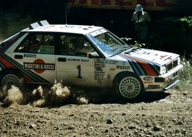Markku Alén - Ilkka Kivimäki
22º Toyota Olympus Rally 1987. Lancia Delta HF 4WD (TO 01766G). Clasificado 3º.

Del 26 al 29 de Junio, Seattle - Tacoma, Washington, EE.UU.
Superficie. tierra.

El Rally tenia un total de 1749.90 km de los que 540.11 km divididos en 44 tramos eran especiales, (2 de ellas fueron canceladas, SS4 y SS19).

Tomaron la salida 47 equipos, finalizaron 23.@
Palabras clave: Markku_Alen;Lancia;Delta;Olympus;1987