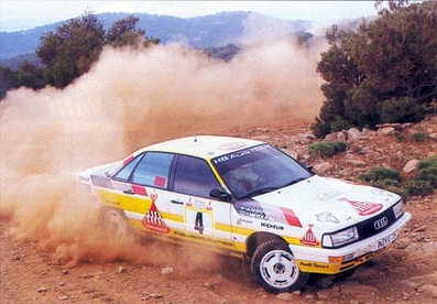 Hannu Mikkola - Arne Hertz
34º Acrópolis Rally 1987. Audi 200 Quattro (IN-YV 75). Clasificado 3º.

De 31 de Mayo al 3 de Junio, Atenas, Grecia.
Superficie: tierra.

El Rally tenia un total de 1.896,41 Km de los que 553.00 km divididos en 36 tramos eran especiales. (3 de ellos fueron cancelados SS9 Asopia 2 de 15.30 Km, SS24 y SS31).

Tomaron la salida 95 equipos, finalizaron 35.@
Palabras clave: ;Audi;Quattro;Grecia;Acropolis;1987