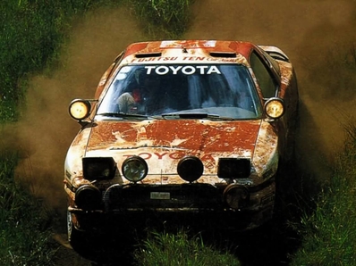 Lars-Erik Torph - Benny Melander
35º Marlboro Safari Rally 1987. Toyota Supra 3.0i. Clasificado 3º.

Del 16 al 20 de Abril, Nairobi, Kenya, Africa.
Superficie: tierra.

El Rally tenia un total de 4011.3 km con 83 controles horarios.

Tomaron la salida 53 equipos, finalizaron 23.@
Palabras clave: ;Toyota;Supra;Safari;1987