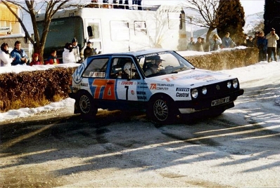 Kenneth Eriksson - Peter Diekmann
55º Rallye Automobile de Monte-Carlo 1987. Volkswagen Golf GTI 16V (WOB-DW 89). Clasificado 5º.

Del 17 al 22 de Enero, Monte-Carlo.
Superficie: asfalto - nieve.

El Rally tenia un total de 3162.00 km de los que 593.45 km divididos en 26 tramos eran especiales (1 de ellos fue cancelado SS3 Les Egats - St. Luce de 13.50 Km).

Se inscribieron 163 equipos, tomaron la salida 160, finalizaron 93.@
Palabras clave: ;Volkswagen;Golf;Montecarlo;1987