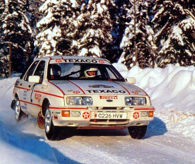 Stig Blomqvist - Bruno Berglund
37º Internacional Suecia Rally 1987. Ford Sierra XR 4x4 (C226 HVW). Clasificado 6º.

Del 13 al 14 de Febrero, Karlstad, Suecia.
Superficie: nieve - hielo.

El Rally tenia un total de 1176.05 Km de los que 408.15 km divididos en 27 tramos eran especiales (uno de ellos fue cancelado SS21 Vassjön de 5.70 km)

Se inscribieron 147 equipos, tomaron la salida 147, finalizaron 82.@
Palabras clave: Stig_Blomqvist;Ford;Sierra;Suecia;1987;Nieve