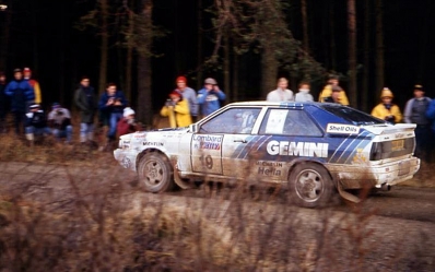 David Llewellin - Phil Short
36º Lombard RAC Rally 1987. Audi Coupe Quattro (MAN 44A Clasificado 6º.

Del 22 al 25 de Noviembre, Chester, Inglaterra.
Superficie: tierra.

El Rally tenia un total de 2623.92 Km de los que 513.29 Km divididos en 48 tramos eran especiales, (uno de ellos fue cancelado SS22 Hafren Forest 3 de 19.42 Km).

Se inscribieron 176 equipos, tomaron la salida 165, finalizaron 83.@
Palabras clave: ;Audi;Coupe;Gran_Bretaña;1987;RAC_Rally;Lombard