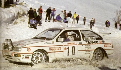 Karl-Erik (Kalle) Grundel - Terry Harryman
55º Rallye Automobile de Monte-Carlo 1987. Ford Sierra RS Cosworth (D373 TAR). Abandonó por la transmisión quedando clasificado 84º.

Del 17 al 22 de Enero, Monte-Carlo.
Superficie: asfalto - nieve.

El Rally tenia un total de 3162.00 km de los que 593.45 km divididos en 26 tramos eran especiales, (1 de ellos fue cancelado SS3 Les Egats - St. Luce de 13.50 Km).

Se inscribieron 163 equipos, tomaron la salida 160, finalizaron 93.@
Palabras clave: Kalle_Grundel;Ford;Sierra;Cosworth;Montecarlo;1987;nieve