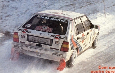 Bruno Saby - Jean-François Fauchille
55º Rallye Automobile de Monte-Carlo 1987. Lancia Delta HF 4WD (TO 66487F). Abandonó por la transmisión en el SS12 St Leger du Ventoux de 17.09 Km.

Del 17 al 22 de Enero, Monte-Carlo.
Superficie: asfalto - nieve.

El Rally tenia un total de 3162.00 km de los que 593.45 km divididos en 26 tramos eran especiales (1 de ellos fue cancelado SS3 Les Egats - St. Luce de 13.50 Km).

Se inscribieron 163 equipos, tomaron la salida 160, finalizaron 93.@
Palabras clave: ;Lancia;Delta;Montecarlo;1987;nieve