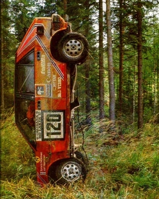 Tommi Makinen - Jari Nieminen
37º 1000 Lakes Rally 1987. Lancia Delta HF 4WD (X-1801). Abandonó por accidente en SS27 Leustu 1 de 13.37 km.

Del 27 al 30 de Agosto, Jyväskylä, Finlandia.
Superficie: tierra.

El Rally tenia un total de 1691.45 km de los que 504.29 km divididos en 52 tramos eran especiales (uno de ellos fue cancelado SS49 Arvaja 2 de 9.83 km).

Se inscribieron 170 equipos, tomaron la salida 165, finalizaron 66.@
Palabras clave: ;Lancia;Delta;4WD;Finlandia;1987;Crash