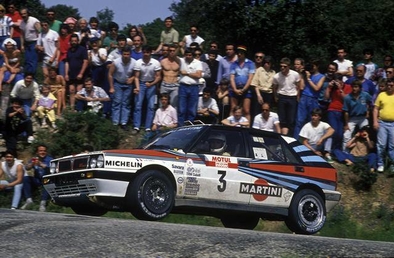 Yves Loubet - Jean-Bernard Vieu
32º Tour de Corse - Rallye de France 1988. Lancia Delta Integrale (TO 54904H). Clasificado 2º.
Martini Lancia

Del 3 al 6 de Mayo, Ajaccio, Córcega, Francia.
Superficie: asfalto.

El Rally tenia un total de 1333.00 km de los que 622.84 km divididos en 30 tramos eran especiales.

Se inscribieron 93 equipos, tomaron la salida 93, finalizaron 42.@
Palabras clave: Lancia;Delta;Integrale;Corse;Corcega;1988