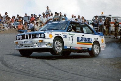 Pep Bassas - Antonio Rodriguez
12º Rally El Corte Inglés 1988 (Las Palmas de Gran Canaria). BMW M3. Clasificado 3º.
El Rally tenia un total de 385,74 km especiales, divididos en 29 tramos.
Foto de José Manuel Nuez Yanez.@
Palabras clave: Pep_Bassas;BMW;M3;Corte_Ingles;Gran_Bretaña;1988