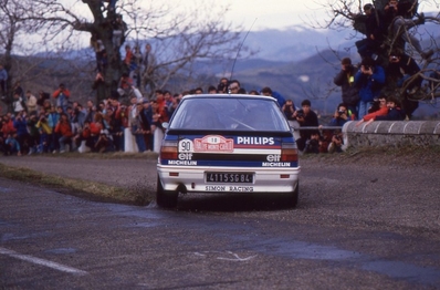 Alain Oreille - Jean-Marc Andrié
56º Rallye Automobile de Monte-Carlo 1988. Renault 11 Turbo (4115 SG 84). Clasificado 4º.

Del 16 al 21 de Enero, Monte Carlo.
Superficie: asfalto - nieve.

El Rally tenia un total de 3052.9 km de los que 624.16 km divididos en 26 tramos eran especiales.

Se inscribieron 181 equipos, tomaron la salida 169, finalizaron 109.@
Palabras clave: Renault;Montecarlo;1988;turbo