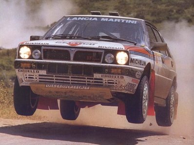 Markku Alén - Ilkka Kivimäki
35º Acropolis Rally 1988. Lancia Delta Integrale. Clasificado 4º.

Del 29 de Mayo a 1 de Junio, Atenas.
Superficie: tierra.

El Rally tenia un total de 1,775.18 Km de los que 526.10 Km divididos en 32 tramos eran especiales.

Tomaron la salida 102 equipos, finalizaron 45.@
Palabras clave: Markku_Alen;Ilkka_Kivimaki;Lancia;Delta;Integrale;Grecia;1988;Acropolis;Saltos