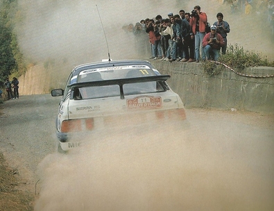 Carlos Sainz Cenamor - Luís Rodríguez Moya
30º Rallye Sanremo - Rallye d'Italia 1988. Ford Sierra RS Cosworth, (D373 TAR). Clasificado 5º.

Del 10 al 14 de Octubre, Sanremo, Liguria, Imperia, Italia.
Superficie: asfalto - tierra.

El Rally tenia un total de 2453.87 km de los que 564.96 Km divididos en 43 tramos eran especiales (4 de ellos fueron cancelados SS6 Superspeciale 2 de 2.18 Km, SS11 Tignai de 12.17 Km, SS13 Lanzo 2 de 6.38 Km y SS38 Angua 2 de 12.37 Km).

Se inscribieron 124 equipos, tomaron la salida 124, finalizaron 55.@
Palabras clave: ;Luis_Moya;Ford;Sierra;Cosworth;Sanremo;Italia;1988