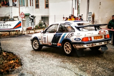 Carlos Sainz Cenamor - Luis Moya
30º Rallye Sanremo - Rallye d'Italia 1988. Ford Sierra RS Cosworth, (D373 TAR). Clasificado 5º.

Del 10 al 14 de Octubre, Sanremo, Liguria, Imperia, Italia.
Superficie: asfalto - tierra.

El Rally tenia un total de 2453.87 km de los que 564.96 Km divididos en 43 tramos eran especiales (4 de ellos fueron cancelados SS6 Superspeciale 2 de 2.18 Km, SS11 Tignai de 12.17 Km, SS13 Lanzo 2 de 6.38 Km y SS38 Angua 2 de 12.37 Km).

Se inscribieron 124 equipos, tomaron la salida 124, finalizaron 55.@
Palabras clave: ;Luis_Moya;Ford;Sierra;Cosworth;Sanremo;Italia;1988