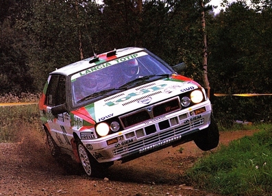 Alex Fiorio - Luigi Pirollo
38º 1000 Lakes Rally 1988. Lancia Delta Integrale (TO 66645H). Clasificado 7º.

Del 26 al 28 de Agosto, Jyväskylä, Finlandia.
Superficie: tierra.

El Rally tenia un total de 1445.95 km de los que 496.32 km divididos en 39 tramos, eran especiales.

Se inscribieron 200 equipos, tomaron la salida 195, finalizaron 84.@
Palabras clave: ;Lancia;Delta;Integrale;Finlandia;1988