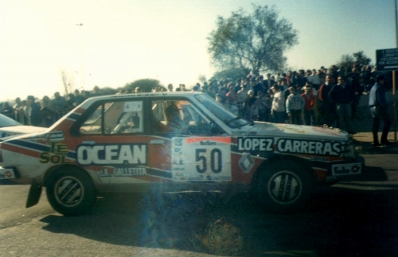 Marcelo Raies - Sigfrido Schroeder
8º Marlboro Rally de Argentina 1988. Renault 18 GTX (RBM 267).Clasificado 7º.

Del 2 al 6 de Agosto, Buenos Aires, Córdoba, Argentina.
Superficie: tierra.

El Rally tenia un total de 2141.41 Km de los que 583.60 Km divididos en 29 tramos eran especiales.

Se inscribieron 81 equipos, tomaron la salida 81, finalizaron 21.@
Palabras clave: Renault;GTX;Argentina;1988