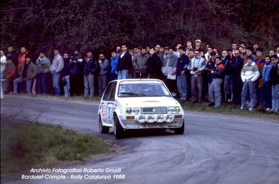 Mà­a Bardolet - Pilar Compte
24º Rallye Catalunya-Costa Brava 1988. Citröen Visa GTI. Clasificado 7º.
El Rally tenia 26 tramos cronometrados.
Tomaron la salida 110 equipos, finalizaron 42.
Foto de Roberto Gnudi.@@
Palabras clave: ;Citroen;Visa;GTI;Catalunya;Costa_Brava;1988