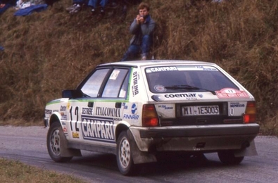 Giovanni del Zoppo - Pierangelo Scalvini
56º Rallye Automobile de Monte-Carlo 1988. Lancia Delta HF 4WD (MI 1E3003). Clasificado 8º.

Del 16 al 21 de Enero, Monte-Carlo.
Superficie: asfalto - nieve.

El Rally tenia un total de 3052.9 km de los que 621.00 km divididos en 26 tramos, eran especiales.

Se inscribieron 181 equipos, tomaron la salida 169, finalizaron 109.@
Palabras clave: ;Lancia;Delta;4WD;Montecarlo;1988
