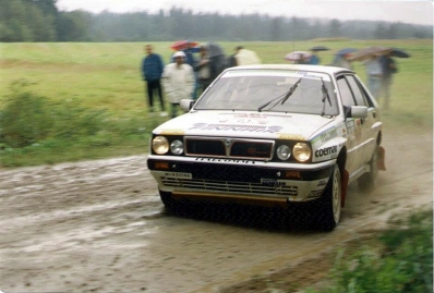 Giovanni Del Zoppo - Pierangelo Scalvini
38º 1000 Lakes Rally 1988. Lancia Delta Integrale. Clasificado 16º.

Del 26 al 28 de Agosto, Jyväskylä, Finlandia.
Superficie: tierra.

El Rally tenia un total de 1445.95 km de los que 496.32 km divididos en 39 tramos, eran especiales.

Se inscribieron 200 equipos, tomaron la salida 195, finalizaron 84.@
Palabras clave: Lancia;Delta;Integrale;Finlandia;1988