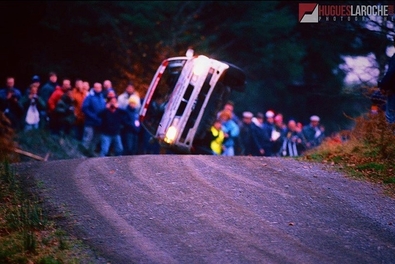 Ari Vatanen - Bruno Berglund
37º Lombard RAC Rally 1988. Mitsubishi Galant VR-4 (E300 MMM). Abandonò por motor en SS35 Yair de 8.06 km.

Del 20 al 24 de Noviembre, Harrogate, Yorkshire, Inglaterra.
Superficie: tierra.

El Rally tenia un total de 4514.35 km de los que 602.60 km divididos en 52 tramos eran especiales.

Se inscribieron 192 equipos, tomaron la salida 178, finalizaron 87.

© Hugues Laroche
@
Palabras clave: ;Mitsubishi;Galant;RAC_Rally;Gran_Bretaña;1988