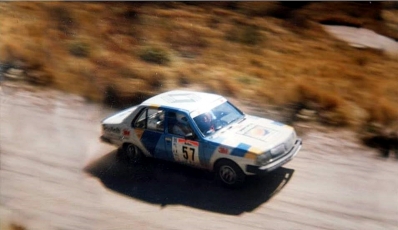 Gabriel Pigliacampo Gabriel - Juan López Piccioni
8º Marlboro Rally de Argentina 1988. Renault 18 GTX. Abandonó, desconocemos el motivo y en que especial.

Del 2 al 6 de Agosto, Buenos Aires, Córdoba, Argentina.
Superficie: tierra.

El Rally tenia un total de 2141.41 Km de los que 583.60 Km divididos en 29 tramos eran especiales.

Se inscribieron 81 equipos, tomaron la salida 81, finalizaron 21.@
Palabras clave: Renault;GTX;Argentina;1988;