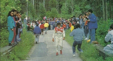Carlos Sainz Cenamor - Luís Rodríguez Moya
12º Rally Villa de Llanes 1988. Ford Sierra RS Cosworth (V-7853-BX).
Abandonó por accidente en SS1 Cardoso de 6.30 km, pocos metros después de la salida.

Del 3 al 5 de Junio, Llanes, Asturias, España.
Superficie: asfalto.

El Rally tenía un total de 248.30 km cronometrados divididos en 20 tramos especiales.

Tomaron la salida 58 equipos, finalizaron 37.@
Palabras clave: ;Ford;Sierra;Cosworth;Villa_Llanes;1988;Personajes
