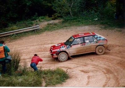 Massimo (Miki) Biasion - Tiziano Siviero
31º Rallye Sanremo - Rallye d'Italia 1989. Lancia Delta Integrale 16V. Clasificado 1º.

Del 8 al 12 de Octubre, Sanremo, Liguria, Imperia, Italia.
Superficie: asfalto - tierra.

El Rally tenia un total de 2086.19 km de los que 544.20 km divididos en 34 tramos eran especiales.

Tomaron la salida 107 equipos, finalizaron 34.@
Palabras clave: Miki_Biasion;Lancia;Delta;Integrale;Sanremo;1989