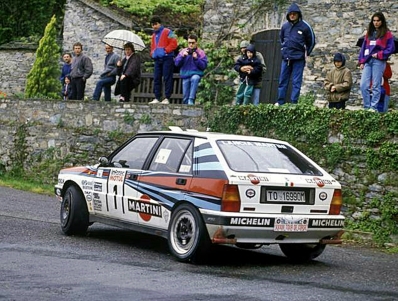 Didier Auriol - Bernard Occelli
33º Tour de Corse - Rallye de France 1989. Lancia Delta Integrale (TO-16990M). Clasificado 1º.

Del 23 al 26 de Abril, Ajaccio, Córcega, Francia.
Superficie: asfalto.

El Rally tenia un total de 1439.85 km de los que 628.71 km divididos en 33 tramos eran especiales.

Se inscribieron 85 equipos, tomaron la salida 79, finalizaron 39.@
Palabras clave: Didier_Auriol;Corse;Corcega;Lancia;Delta;Integrale;1989