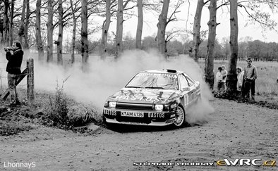 Patrick Snijers - Dany Colebunders
13º Rally Van Looi 1989. Toyota Celica GT-4 (ST165) (K-AM 4135). Clasificado 1º.
Celebrado del 30 de Setiembre 1989 al 1 de Octubre 1989, Tessenderlo, (Bélgiba).
Superficie asfalto y grava: 260.7 km cronometrados divididos en 33 tramos.
Tomaron la salida 55 equipos, finalizaron 35.@
Palabras clave: Patrick_Snijers;Toyota;Celica;ST165;Belgica;Rally_Van_Looi;1989