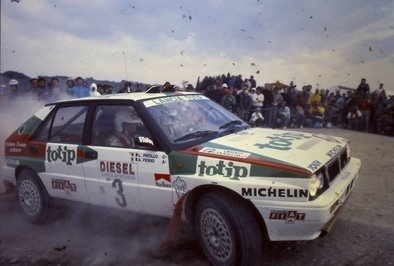 Alex Fiorio - Luigi Pirollo
31º Rallye Sanremo - Rallye d'Italia 1989. Lancia Delta Integrale (TO 62124). Clasificado 2º.

Del 8 al 12 de Octubre, Sanremo, Liguria, Imperia, Italia.
Superficie: asfalto - tierra.

El Rally tenia un total de 2086.19 km de los que 544.20 km divididos en 34 tramos eran especiales.

Tomaron la salida 107 equipos, finalizaron 34.@
Palabras clave: Lancia;Delta;Integrale;Sanremo;1989