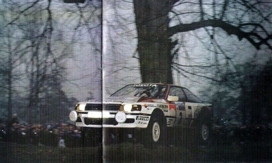 Carlos Sainz Cenamor - Luís Moya
38º Lombard RAC Rally 1989. Toyota Celica GT-4 -ST165- (K-AM 6132). Clasificado 2º.

Del 19 al 23 de Noviembre, Nottingham, Inglaterra.
Superficie: tierra.

El Rally tenia un total de 3,081.99 Km de los que 603.57 Km divididos en 55 tramos eran especiales.

Se inscribieron 202 equipos, tomaron la salida 187, finalizaron 84.@
Palabras clave: ;Luis_Moya;Toyota;Celica;ST165;RAC_Rally;Gran_Bretaña;1989;Inglaterra