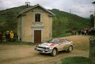 Carlos Sainz Cenamor - Luis Moya
31º Rallye Sanremo - Rallye d'Italia 1989. Toyota Celica GT-4 -ST165- (K-AM 6132). Clasificado 3º.

Del 8 al 12 de Octubre, Sanremo, Liguria, Imperia, Italia.
Superficie: asfalto - tierra.

El Rally tenia un total de 2086.19 km de los que 544.20 km divididos en 34 tramos eran especiales.

Tomaron la salida 107 equipos, finalizaron 34.@
Palabras clave: Toyota;Celica;Sanremo;1989