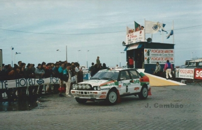 Alex Fiorio - Luigi Pirollo
23º Rallye de Portugal Vinho do Porto 1989. Lancia Delta Integrale. Clasificado 3º.

Del 28 de Febrero al 4 de Marzo, Estoril, Portugal.
Superficie: asfalto - tierra.

El Rally tenia un total de 2153.02 km de los que 576.88 km divididos en 38 tramos eran especiales, (una de ellas fue cancelada SS18 Ponte de Lima de 16.80 Km).

Tomaron la salida 93 equipos, finalizaron 38.@

Palabras clave: ;Lancia;Delta;Integrale;Portugal;1989