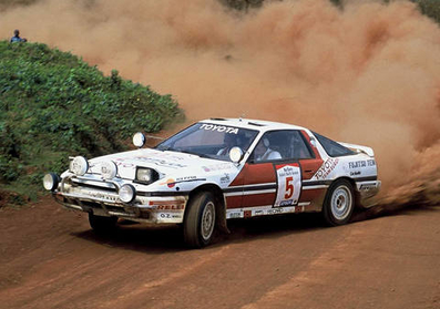 Björn Waldegard - Fred Gallagher
37º Marlboro Safari Rally 1989. Toyota Supra Turbo. Clasificado 4º.

Del 23 al 27 de Marzo, Nairobi.
Superficie: tierra.

El Rally tenia un total de 4538.8 km con 85 controles horarios.

Tomaron la salida 57 equipos, finalizaron 13.@
Palabras clave: ;Toyota;Supra;Turbo;Safari;1989