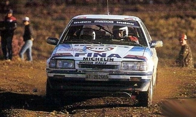 Gregoire de Mevius - Willy Lux
23º Rallye de Portugal Vinho do Porto 1989. Mazda 323 4WD (AT 262669). Clasificado 7º.

Del 28 de Febrero al 4 de Marzo, Estoril, Portugal.
Superficie: asfalto - tierra.

El Rally tenia un total de 2153.02 km de los que 576.88 km divididos en 38 tramos eran especiales, (una de ellas fue cancelada SS18 Ponte de Lima de 16.80 Km).

Tomaron la salida 93 equipos, finalizaron 38.@

Palabras clave: Mazda;4WD;Portugal;1989