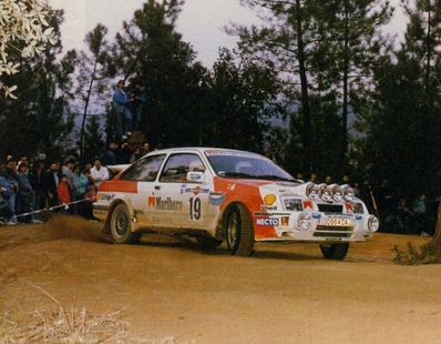 Josep Maria "Mía" Bardolet - Josep Autet
25º Rallye Catalunya-Costa Brava 1989. Ford Sierra RS Cosworth (Q964 DAJ). Clasificado 10º.

Del 9 al 11 de Febrero, Lloret de Mar, Girona, Catalunya, España.
Superficie: asfalto - tierra.

El Rally tenía un total de 419.31 km cronometrados.

Tomaron la salida 88 equipos, finalizaron 42.@
Palabras clave: Mia_Bardolet;Ford;Sierra;Cosworth;Catalunya;Costa_Brava;1989;Spain;España