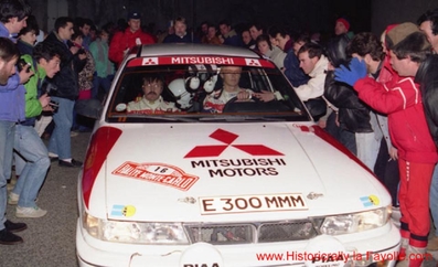 Ari Vatanen - Bruno Berglund
57º Rallye Automobile de Monte-Carlo 1989. Mitsubishi Galant VR-4 (E300 MMM). Abandonó por accidente quedando clasificado 87º.

Del 21 al 26 de Enero, Monte-Carlo.
Superficie: asfalto - nieve.

El Rally tenia un total de 2872.82 km, de los que 613.25 km, divididos en 24 tramos, eran especiales.

Tomaron la salida 172 equipos, finalizaron 83.@
Palabras clave: ;Mitsubishi;Galant;VR-4;Montecarlo;1989;Personajes