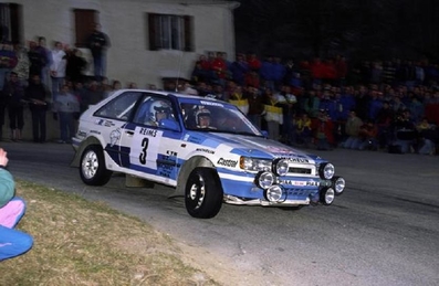 Timo Salonen - Voitto Silander
57º Rallye Automobile de Monte-Carlo 1989. Mazda 323 4WD (HSR-290). Abandonó en SS4 Burzet de 45.00 Km por exceso de penalización.

Del 21 al 26 de Enero, Monte-Carlo.
Superficie: asfalto - nieve.

El Rally tenia un total de 2872.82 km, de los que 613.25 km, divididos en 24 tramos, eran especiales.

Tomaron la salida 172 equipos, finalizaron 83.@
Palabras clave: Timo_Salonen;Voitto_Silander;Mazda;Montecarlo;1989