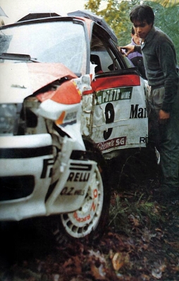 Carlos Sainz Cenamor - Lui­s Moya
23º Rallye de Portugal - Vinho do Porto 1989. Toyota Celica GT-4 (ST165). Abandonó por accidente en SS16 Arcos - Portela de 26.50 Km.

Del 28 de Febrero al 4 de Marzo, Estoril, Portugal.
Superficie: asfalto - tierra.

El Rally tenia un total de 2153.02 km de los que 576.88 km divididos en 38 tramos eran especiales, (una de ellas fue cancelada SS18 Ponte de Lima de 16.80 Km).

Tomaron la salida 93 equipos, finalizaron 38.@
Palabras clave: ;Toyota;Celica;ST165;Portugal;1989;Crash