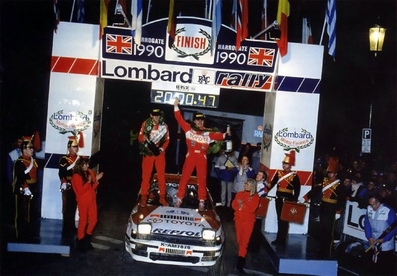 Carlos Sainz Cenamor - Luís Rodríguez Moya
46º Lombard RAC Rally 1990. Toyota Celica GT-4 -ST165- (K-AM 7878). Clasificado 1º.

Del 25 al 28 de Noviembre, Harrogate, Yorkshire, Inglaterra.
Superficie: tierra.

El Rally tenia un total de 2358.77 Km de los que 566.27 Km divididos en 41 tramos eran especiales.

Se inscribieron 184 equipos, tomaron la salida 176, finalizaron 94.@
Palabras clave: ;Toyota;Celica;ST165;Inglaterra;RAC_Rally;1990;Personajes