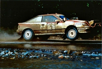 Bjorn Waldegard - Fred Gallagher
38º Marlboro Safari Rally 1990. Toyota Celica GT-4 -ST165- (K-AM 3910). Clasificado 1º.

Del 11 al 16 de Abril, Nairobi, Nairobi, Kenya, África.
Superficie: tierra.

El Rally tenia un total de 4,131.40 Km.
Desconocemos cuantos CH habí­an.

Tomaron la salida 59 equipos, finalizaron 10.@
Palabras clave: ;Toyota;Celica;ST165;Safari;1990
